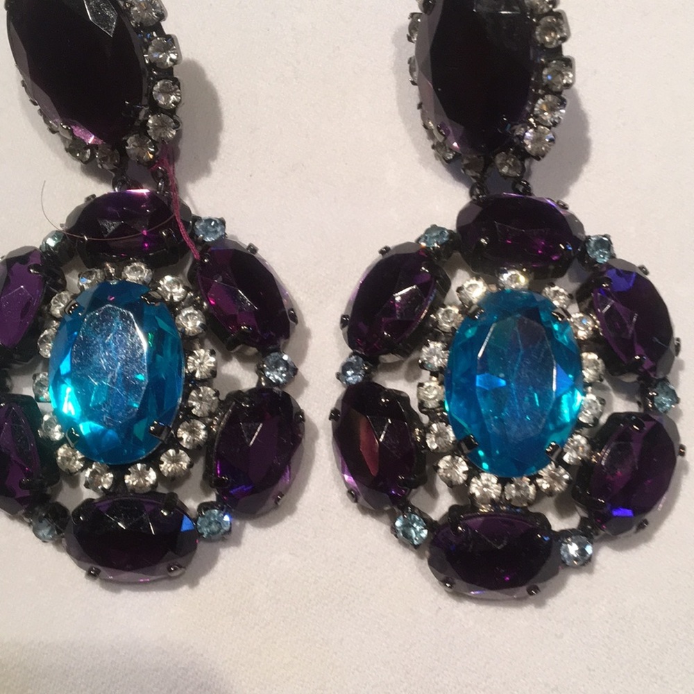 Lawrence Vrba designer 
Dazzling Blue and Purple Crystal Earring’s Fabulous!